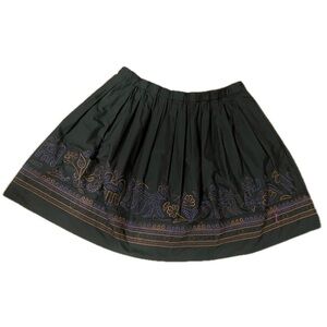 DKNY black skirt embroidered animals luxury elegant classy mini full pleated